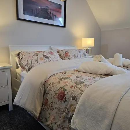 Dreams And Homes In Dublin- Entire