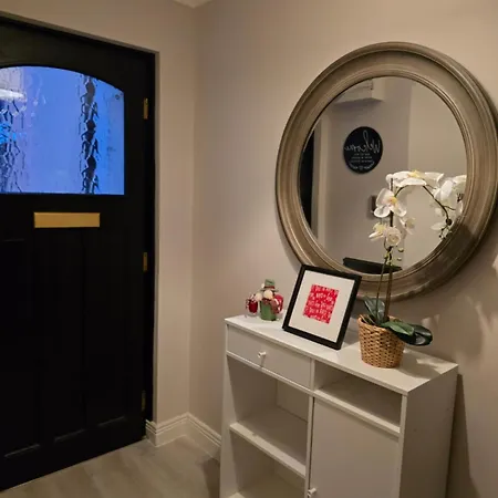 Dreams And Homes -entire Hartstown