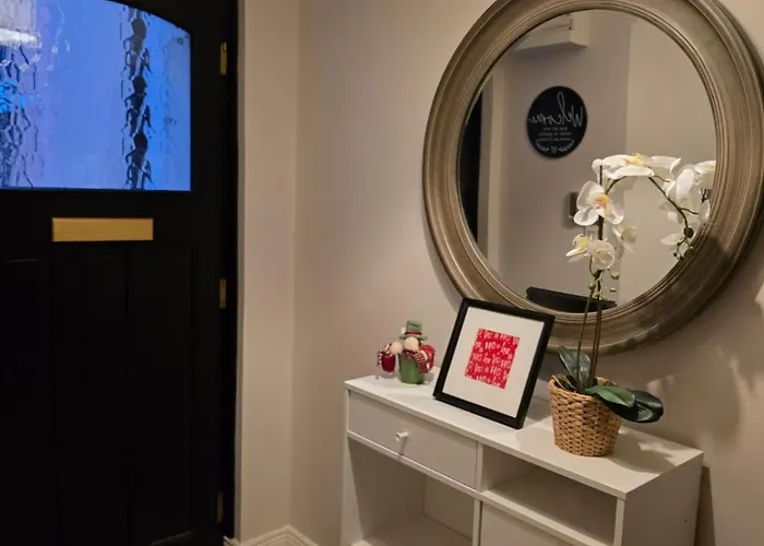 Dreams And Homes -entire Hartstown