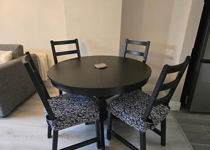 Dreams And Homes -entire * Hartstown